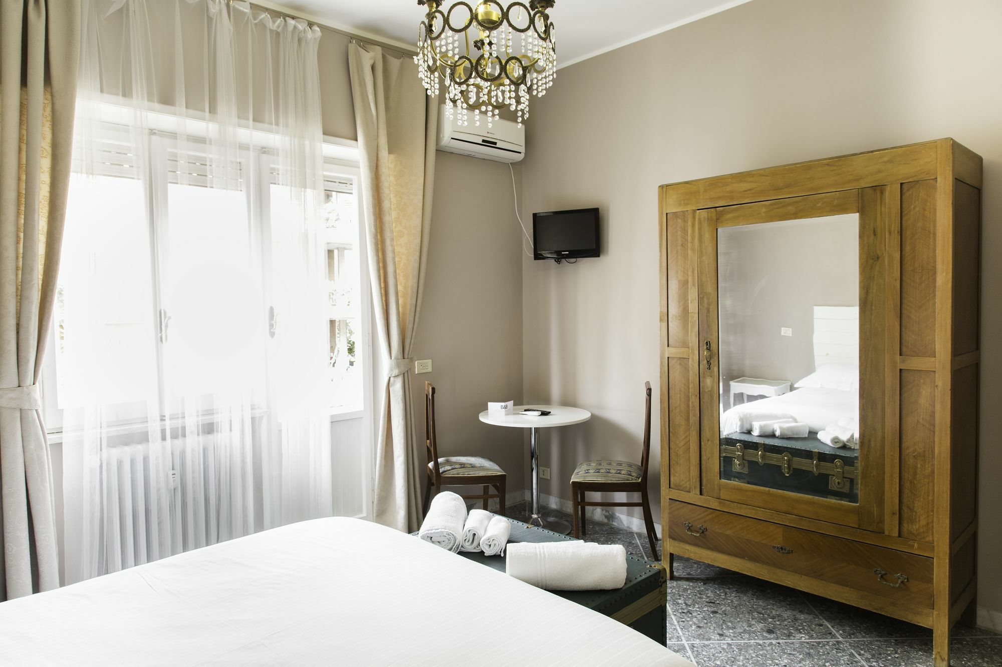 Roma Talenti Breme B&B Buitenkant foto